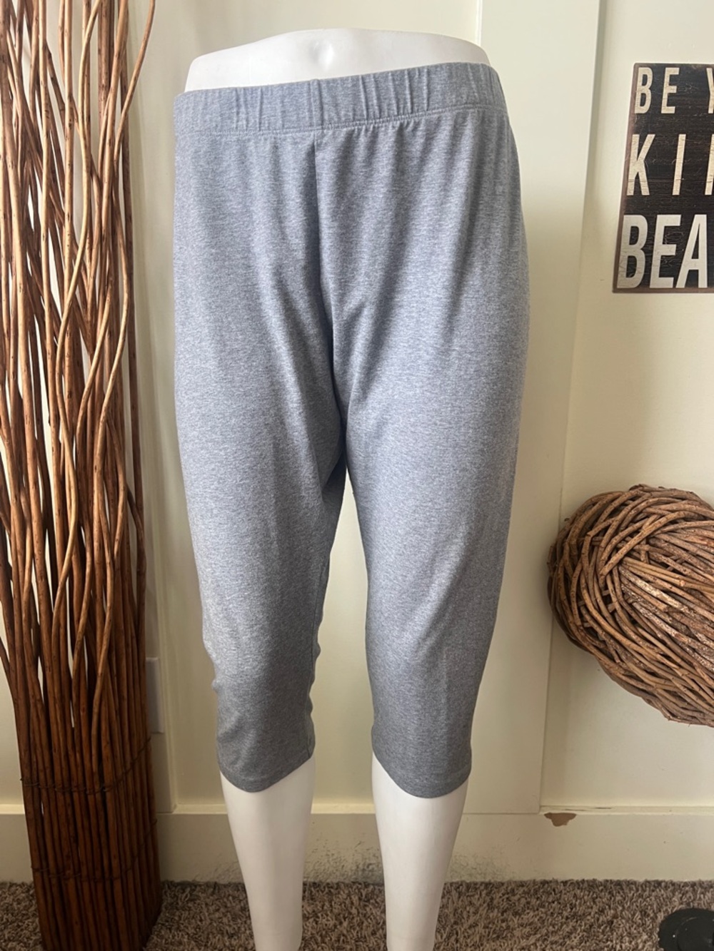 Sonoma Gray Capri Leggings for Women